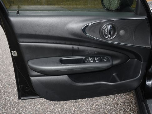 Used 2017 MINI Cooper Clubman ALL4 image 10