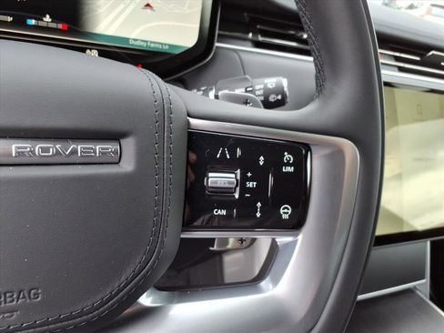 New 2026 Land Rover Range Rover SE image 17