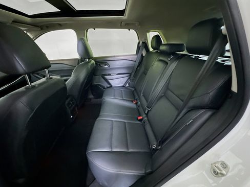 Used 2023 Nissan Rogue SL w/ SL Premium Package FWD image 30