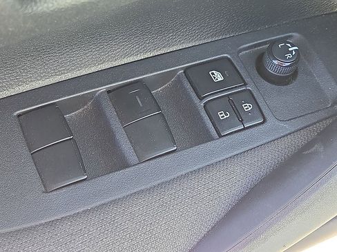 Used 2024 Toyota Corolla LE FWD image 21