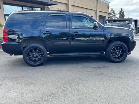 Used 2013 Chevrolet Tahoe LT w/ Luxury Package AWD/4WD image 8