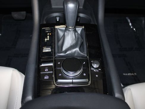 Used 2023 MAZDA MAZDA3 s FWD image 18