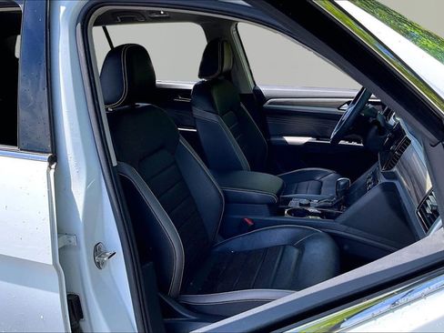 Used 2021 Volkswagen Atlas SEL Premium image 21