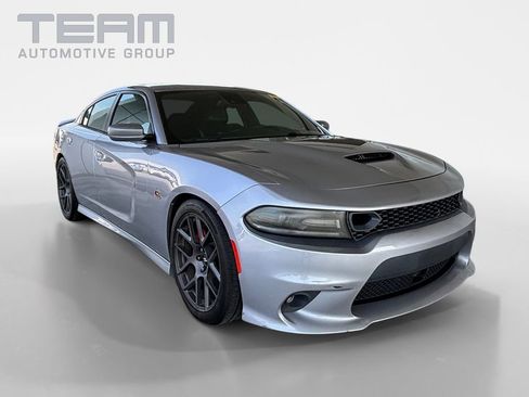 Used 2016 Dodge Charger R/T Scat Pack w/ Technology Group RWD image 1
