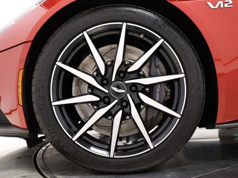 Used 2018 Aston Martin DB11 V12 RWD image 90