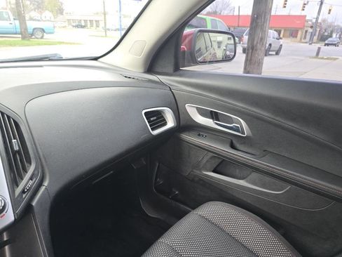Used 2011 Chevrolet Equinox LT image 17