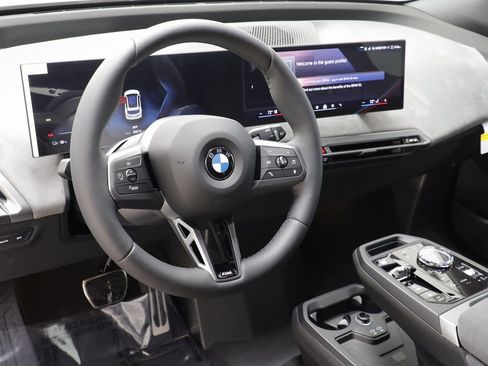 New 2026 BMW iX xDrive60 w/ M Sport Package image 7