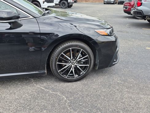 Used 2024 Toyota Camry SE FWD image 13