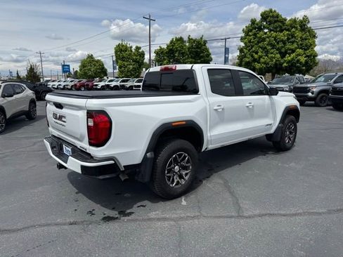 Used 2024 GMC Canyon AT4 w/ AT4 Premium Package AWD/4WD image 7