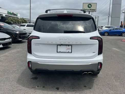 Used 2025 Kia Telluride EX w/ EX Captain's Chair Package AWD/4WD image 8