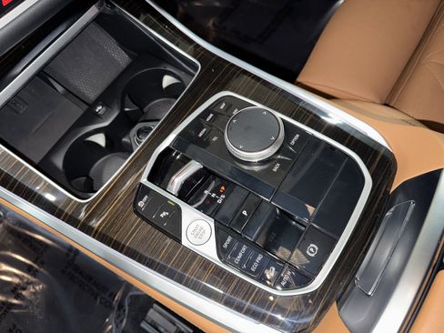 Certified 2025 BMW X5 xDrive40i w/ M Sport Package image 28