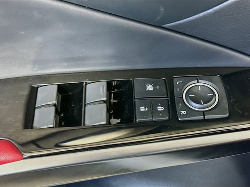 Used 2024 Lexus IS 350 F Sport RWD image 15