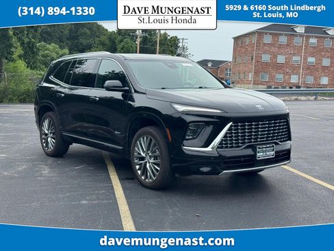 Used 2025 Buick Enclave Avenir w/ Super Cruise Package FWD image 1
