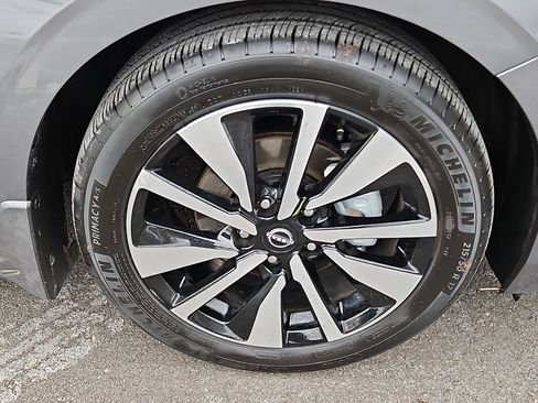 Certified 2025 Nissan Sentra SV w/ SV Premium Package image 8