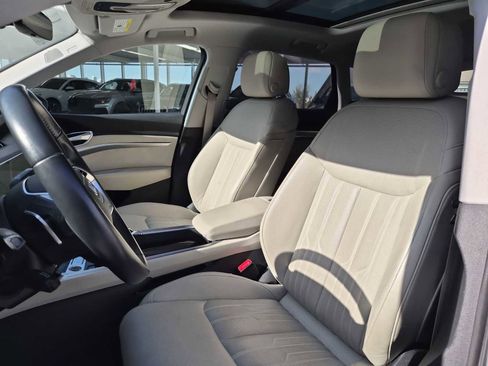 Certified 2021 Audi e-tron Prestige w/ Prestige Package image 15