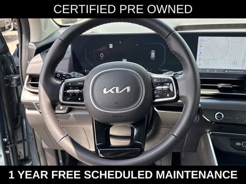 Used 2025 Kia Carnival SX w/ SX Dark Edition Package FWD image 19