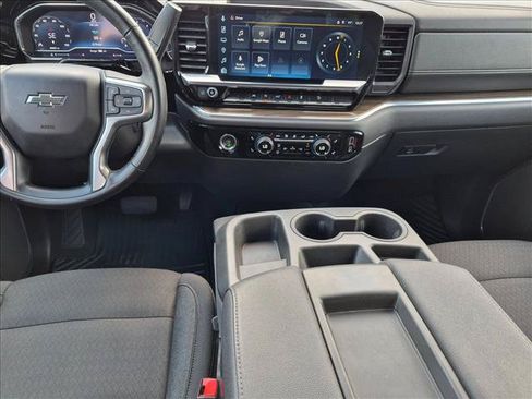 Used 2023 Chevrolet Silverado 1500 RST w/ Z71 Off-Road Package AWD/4WD image 15