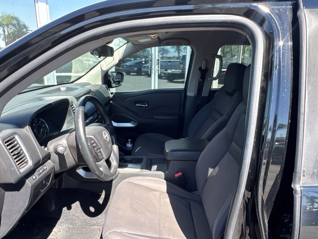 Used 2023 Nissan Frontier SV w/ Technology Package RWD image 17