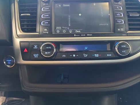 Used 2018 Toyota Highlander Limited Platinum w/ Protection Package #3 AWD/4WD image 25