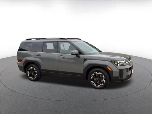 Used 2025 Hyundai Santa Fe SEL image 2