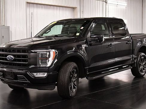 Used 2021 Ford F150 Lariat w/ Equipment Group 502A High AWD/4WD image 3