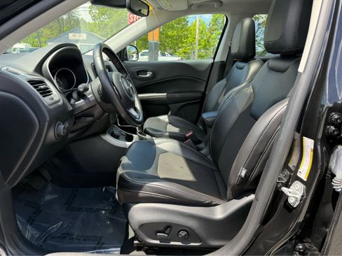 Used 2021 Jeep Compass Latitude w/ Sun and Sound Group AWD/4WD image 11