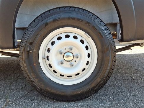 Used 2024 RAM ProMaster 2500 w/ Safety Group image 8