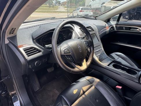 Used 2015 Lincoln MKZ FWD image 10
