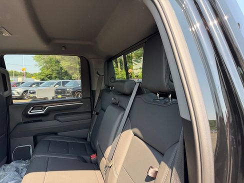 New 2025 GMC Sierra 2500 SLT w/ SLT Premium Package AWD/4WD image 13