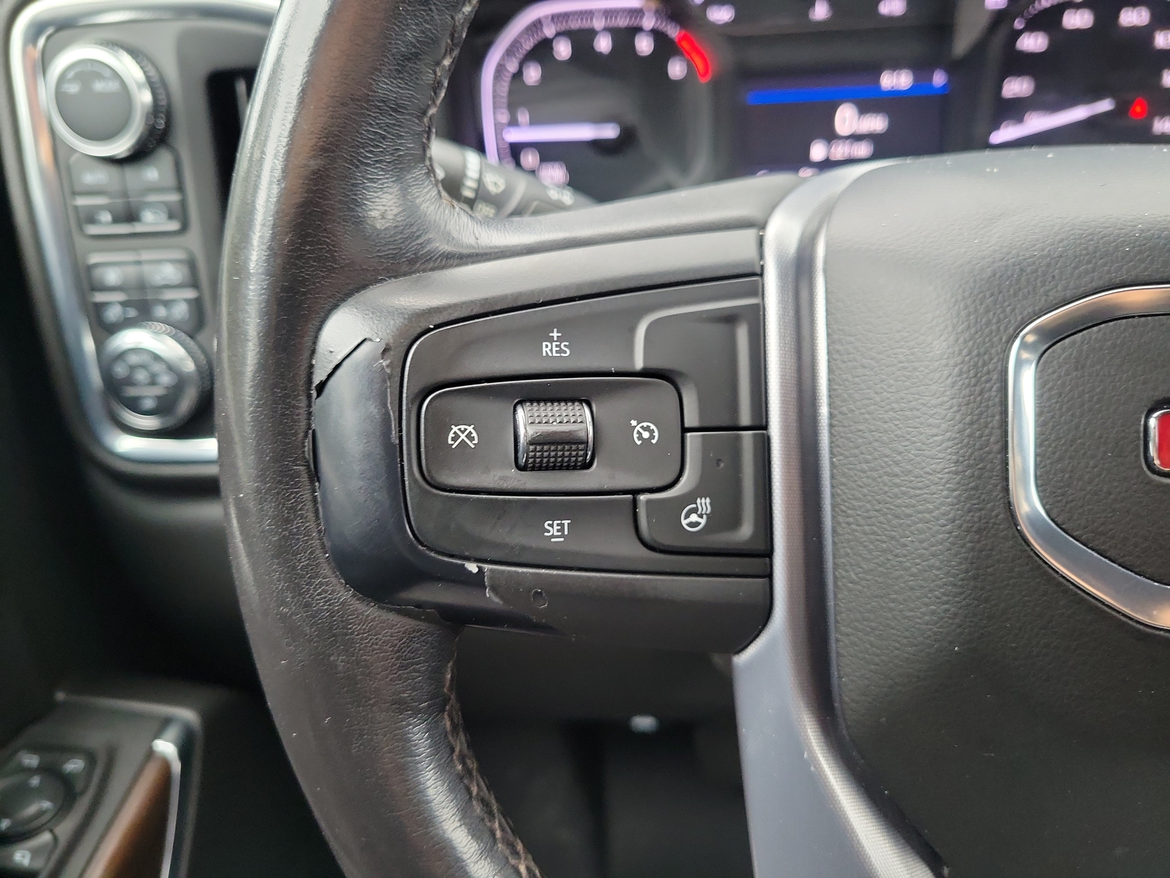 Used 2022 GMC Sierra 1500 SLT AWD/4WD image 25