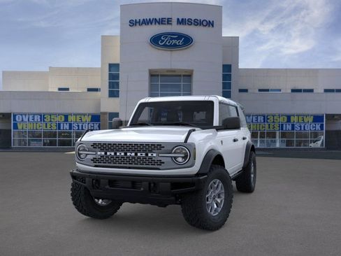 New 2025 Ford Bronco Badlands AWD/4WD image 2