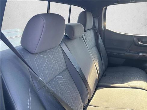 Certified 2019 Toyota Tacoma TRD Sport image 18