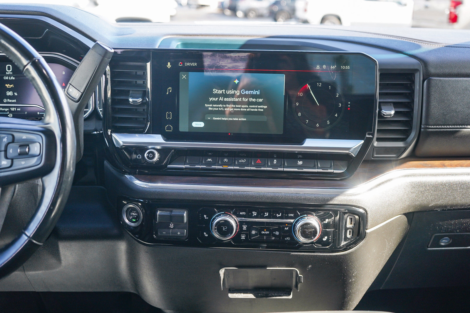 Used 2025 GMC Sierra 1500 SLT AWD/4WD image 13