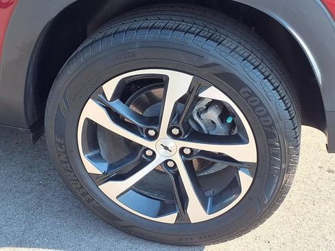 Used 2024 Chevrolet Trax RS FWD image 27