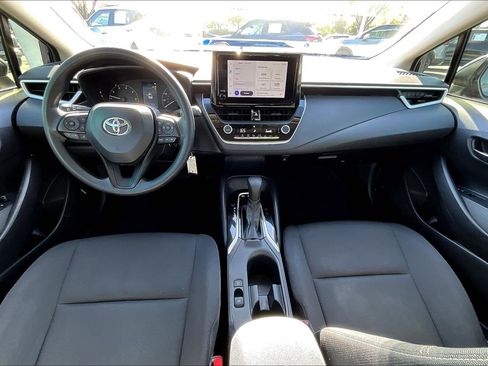 Used 2025 Toyota Corolla LE image 13