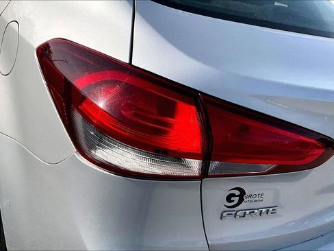 Used 2017 Kia Forte LX FWD image 32