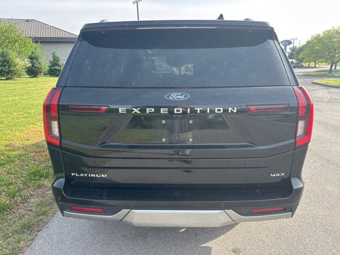 Used 2025 Ford Expedition Max Platinum AWD/4WD image 16