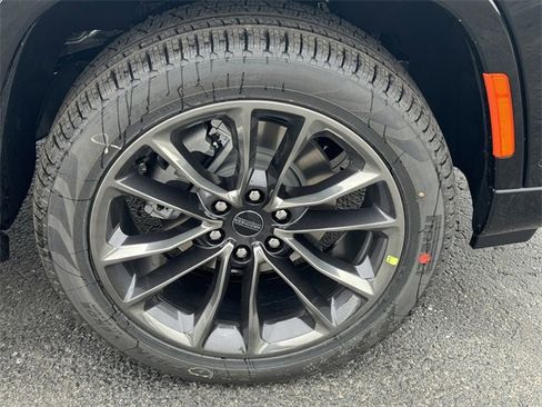 New 2024 Jeep Grand Wagoneer L Series II w/ Quick Order Packagew 28T image 12