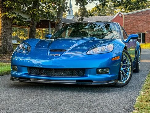 Used 2009 Chevrolet Corvette ZR1 w/ Preferred Equipment Group RWD image 8