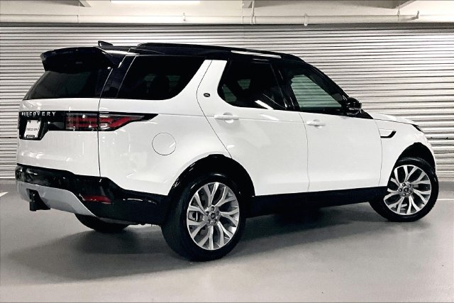 New 2026 Land Rover Discovery Limited Edition AWD/4WD image 4