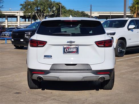 Used 2024 Chevrolet Blazer LT w/ Convenience Package image 6