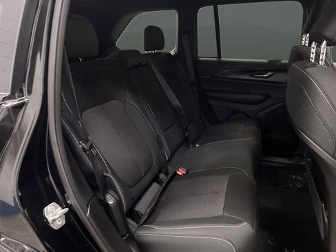 New 2025 Jeep Grand Cherokee Laredo X w/ Trailer Tow Package image 28