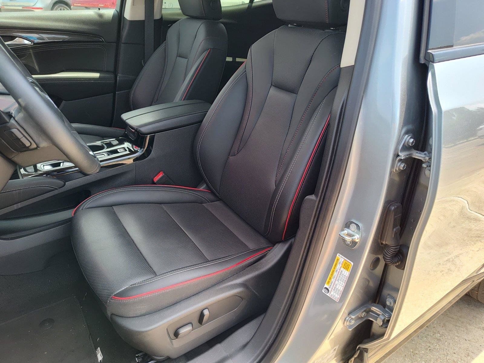 Used 2023 Buick Envision Essence w/ Sport Touring Package FWD image 18