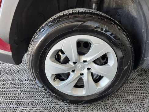 Used 2020 Toyota RAV4 LE w/ All Weather Liner Package AWD/4WD image 23