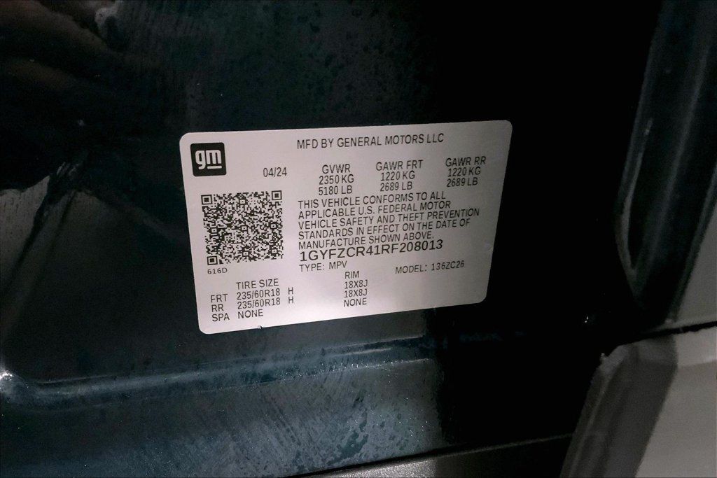 Used 2024 Cadillac XT4 Premium Luxury w/ Cold Weather Package FWD image 32