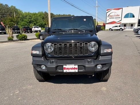 Used 2025 Jeep Wrangler Sport S AWD/4WD image 4