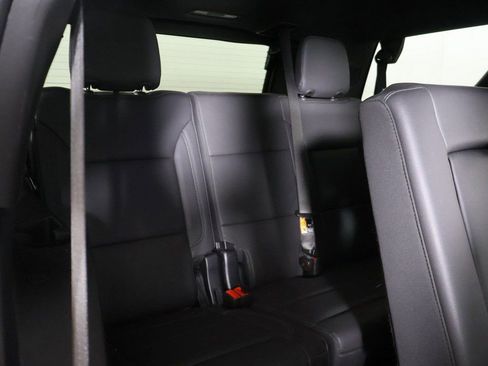 Used 2025 Chevrolet Tahoe LT image 35