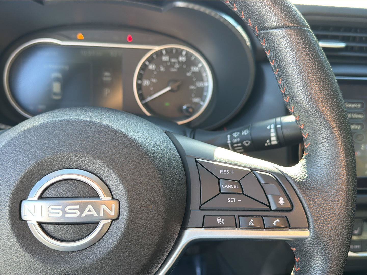 Used 2025 Nissan Versa SR FWD image 20