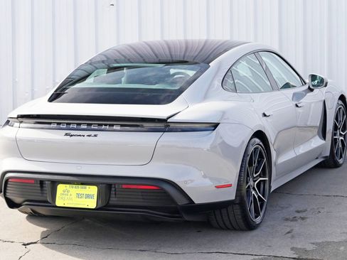 Used 2023 Porsche Taycan 4S w/ Premium Package image 51