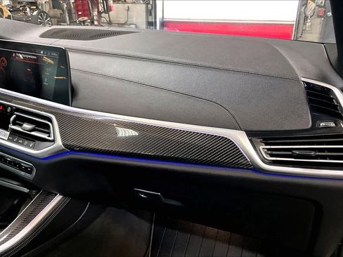 Used 2021 BMW X5 M50i w/ Premium Package image 18